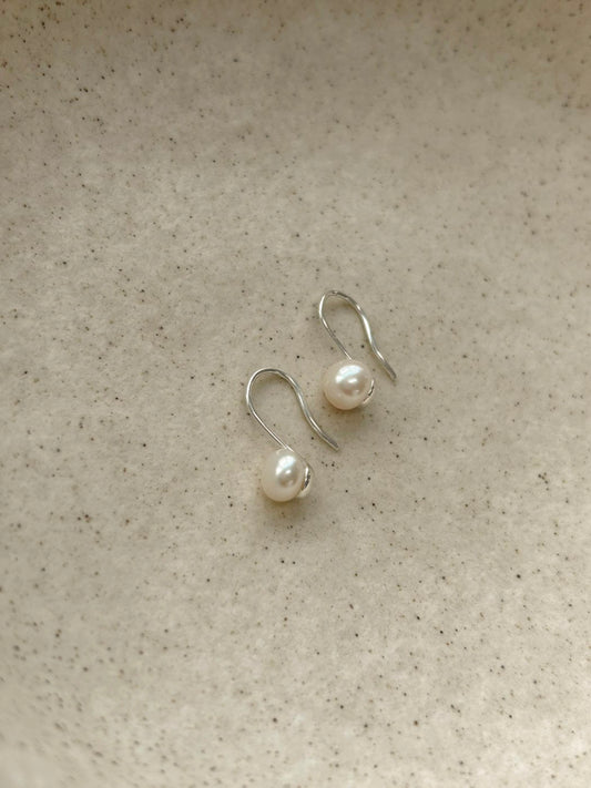 Goyo Pearl Earring