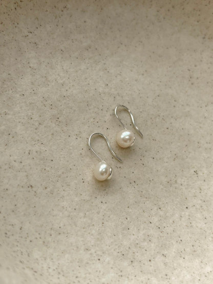 Goyo Pearl Earring