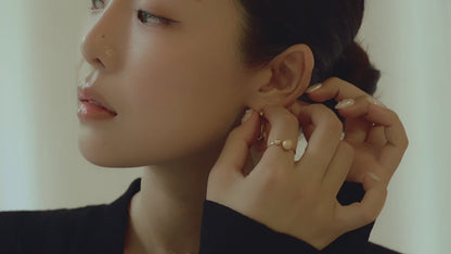 Bangul Drop Earring (Glossy)